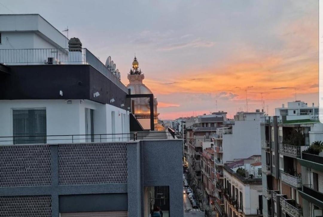 Attico Reale - In Centro, Tra Stazione E Bari Vecchia バーリ エクステリア 写真